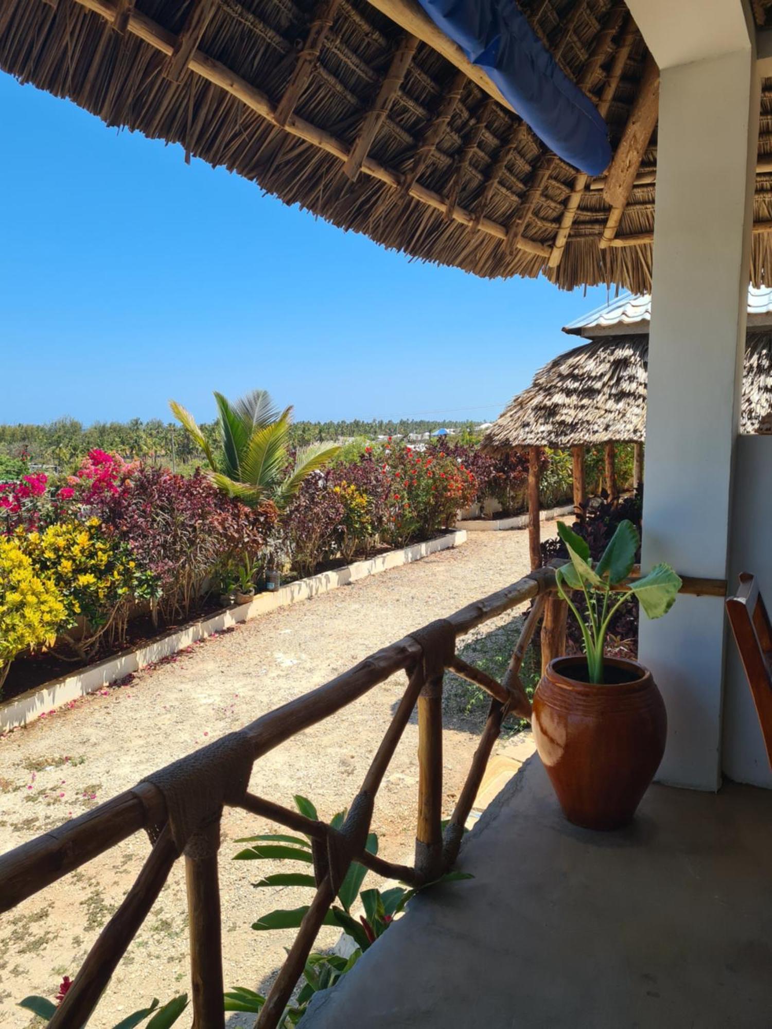 Blue Moon Villa Pwani Mchangani Exterior photo