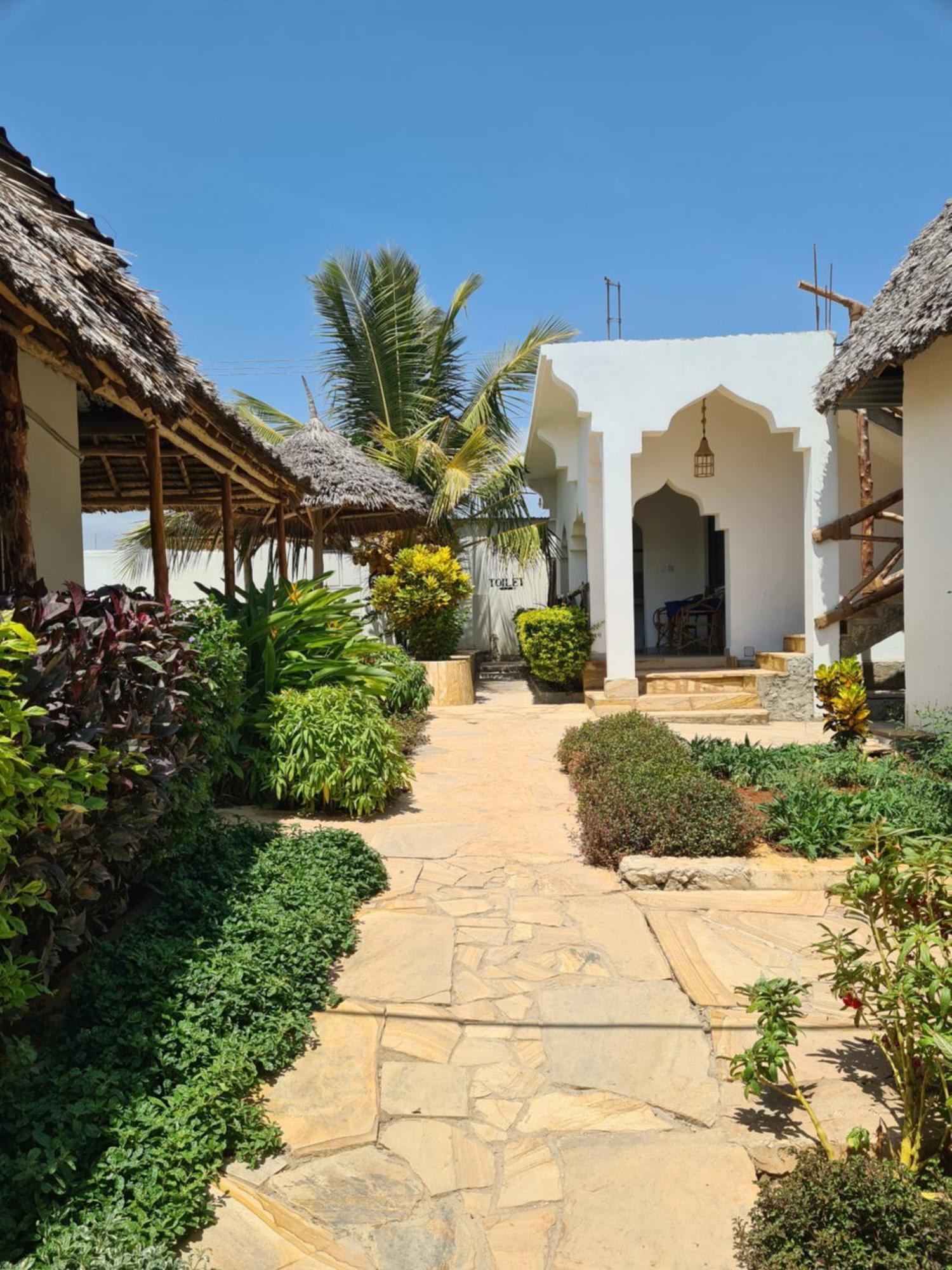 Blue Moon Villa Pwani Mchangani Exterior photo
